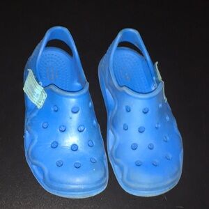 Blue Crocs Swiftwater water shoes little kid size 11